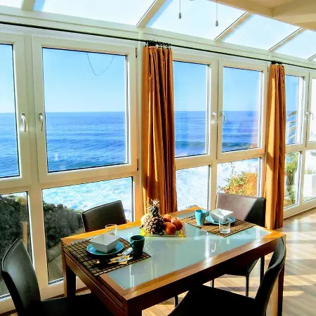 La Pardela Oceanfront Apartamento *